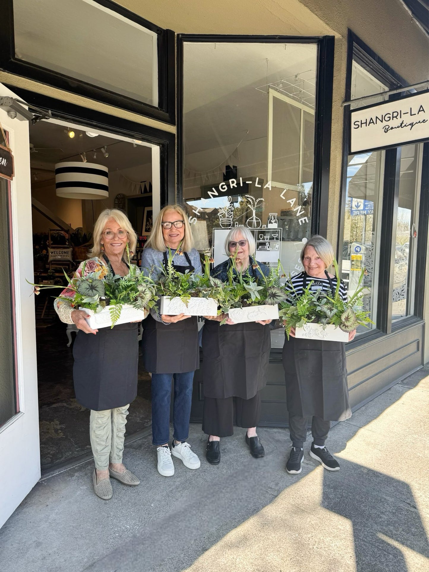 Moulds & Floral Arranging Class