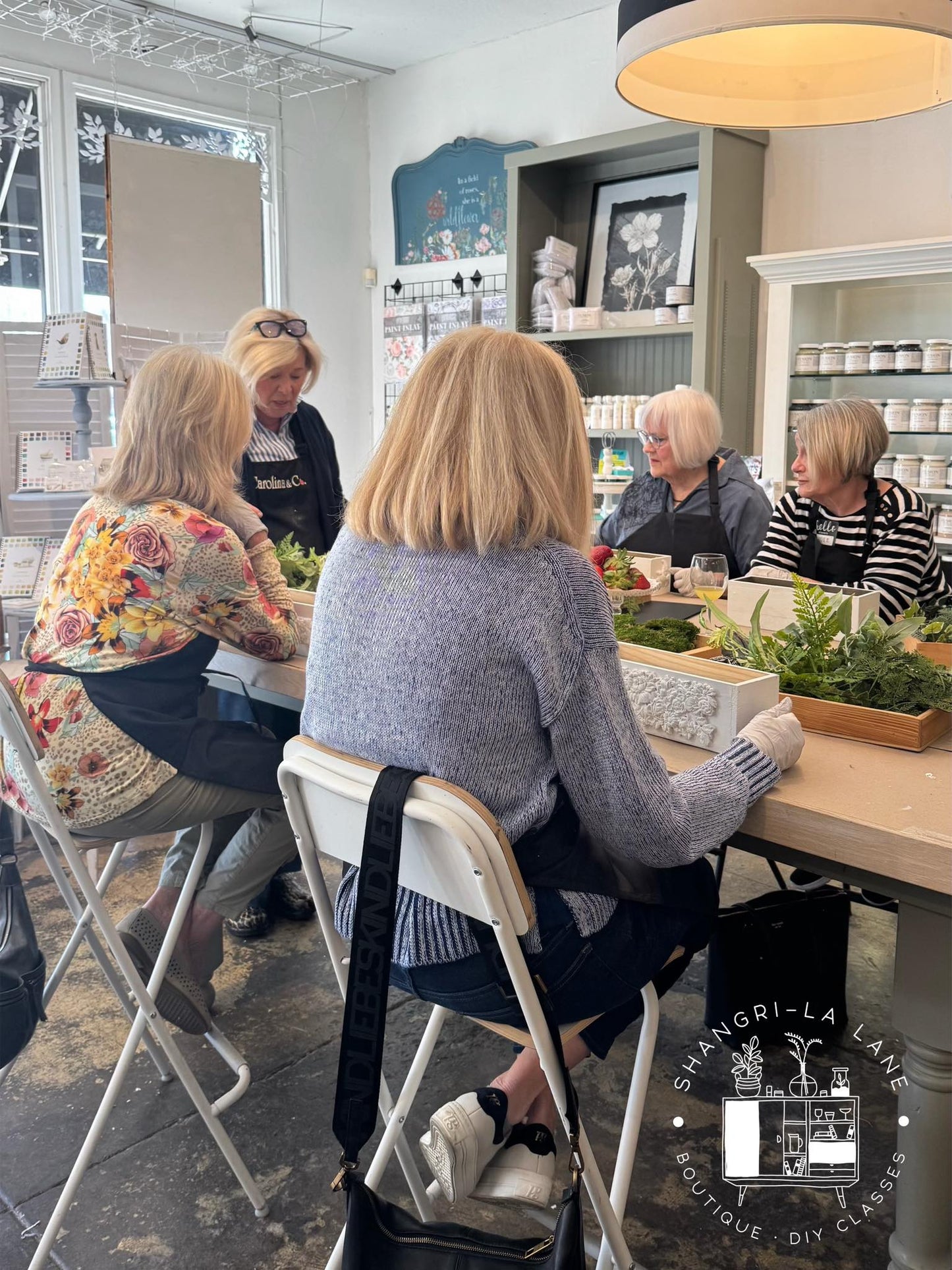 Moulds & Floral Arranging Class