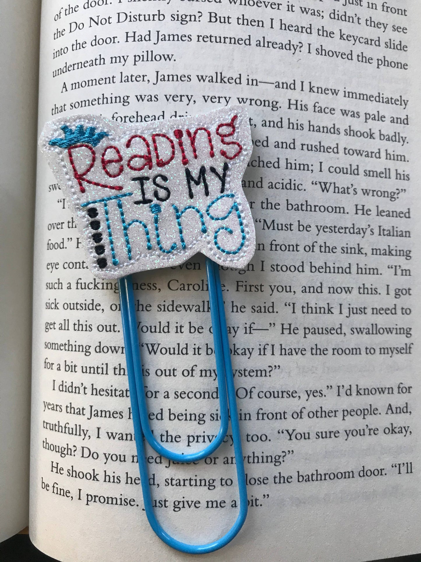 Big paper clip book marks - Reading