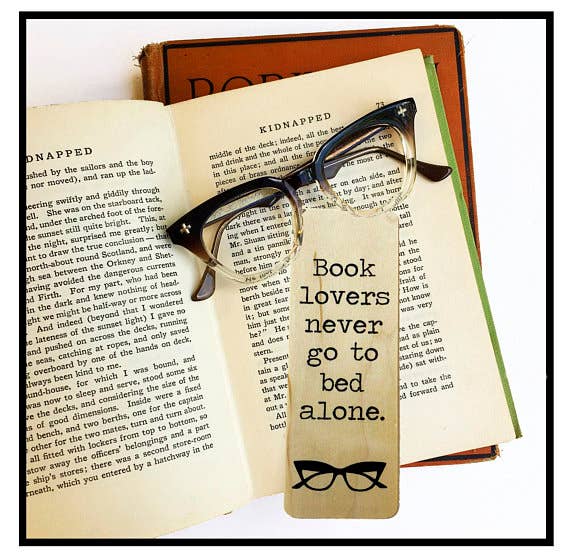 Book lovers never go to bed alone Bookmark