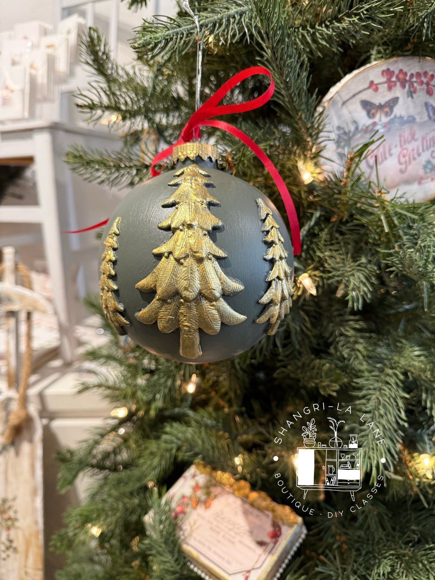 IOD Mould Ornament Workshop - Dec 14th