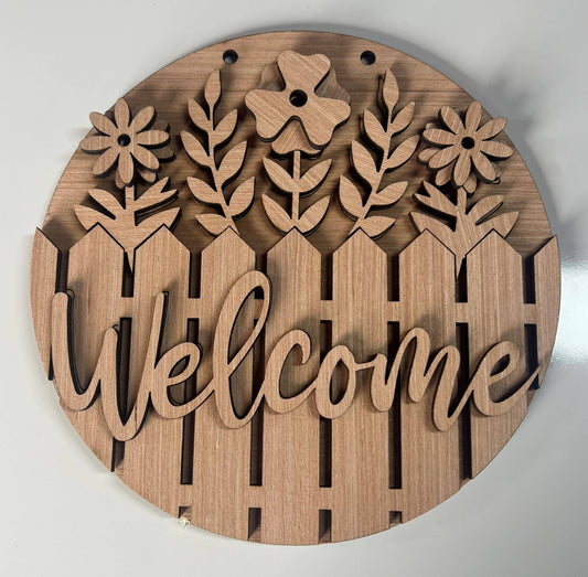 Welcome Fence and Flowers Door Hanger DiY